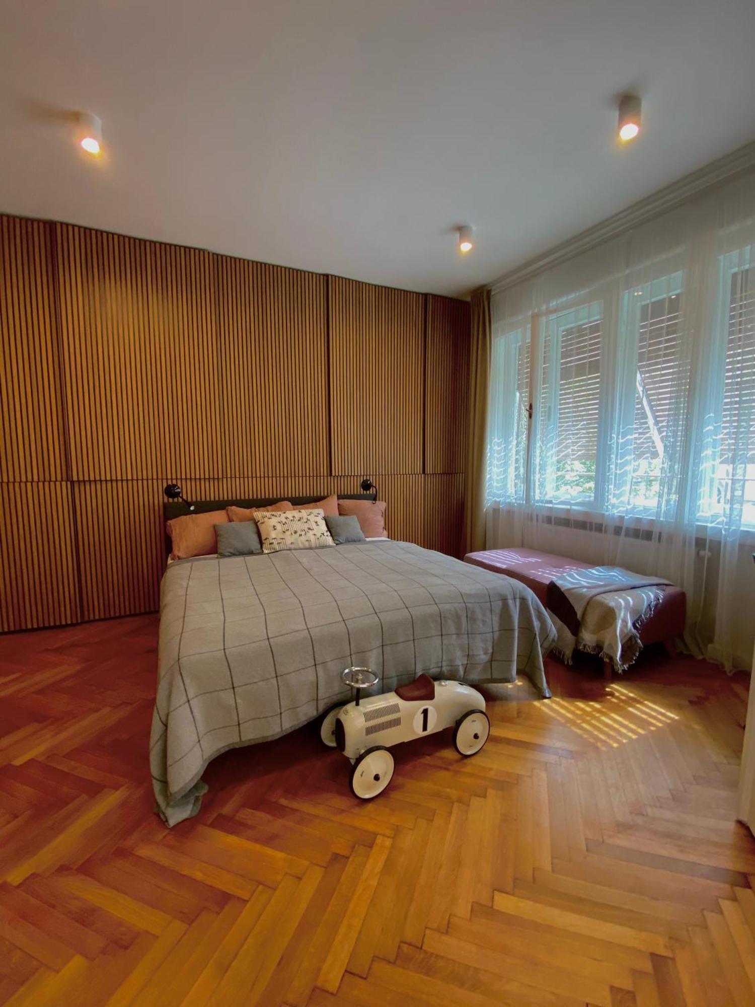 Franakrala Apartment In Old Town Close To Presidential Palace Братислава Екстер'єр фото